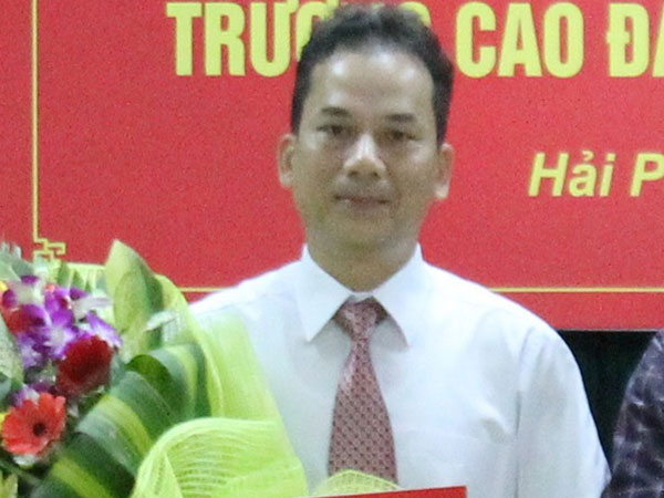 Bắt giam hiệu phó trường cao đẳng làm giả văn bằng chứng chỉ