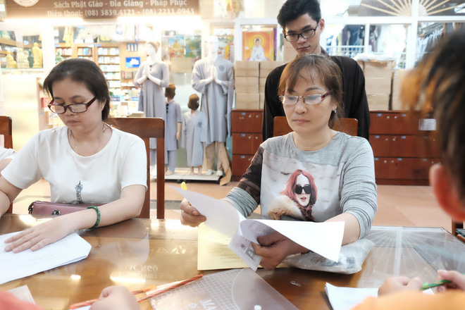 Sài Gòn: Vợ dắt chồng, mẹ ẵm con gái đi đăng ký hiến tạng cứu người