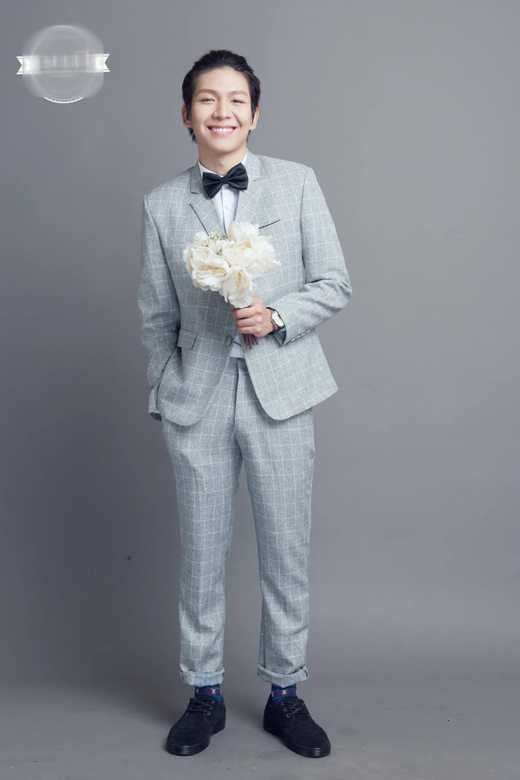 Khởi My mặc váy ôm sát gợi cảm trong bộ ảnh cưới với Kelvin Khánh