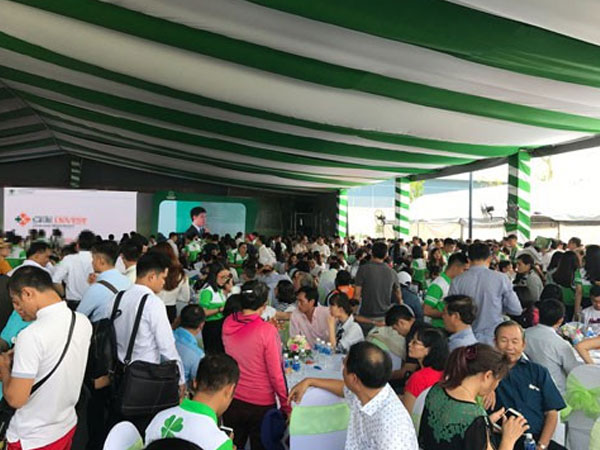 Môi giới nhà đất giăng bẫy