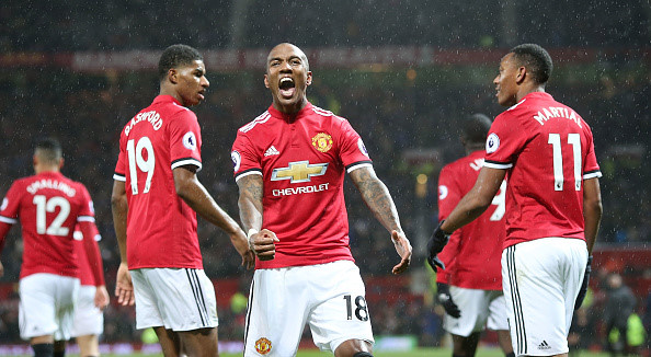 Mourinho nhăn mặt sau trận thắng nhọc nhằn của MU