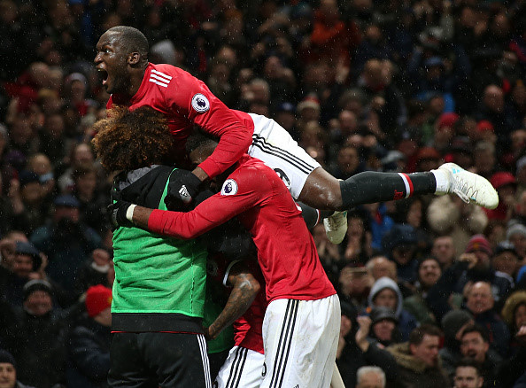 Mourinho nhăn mặt sau trận thắng nhọc nhằn của MU