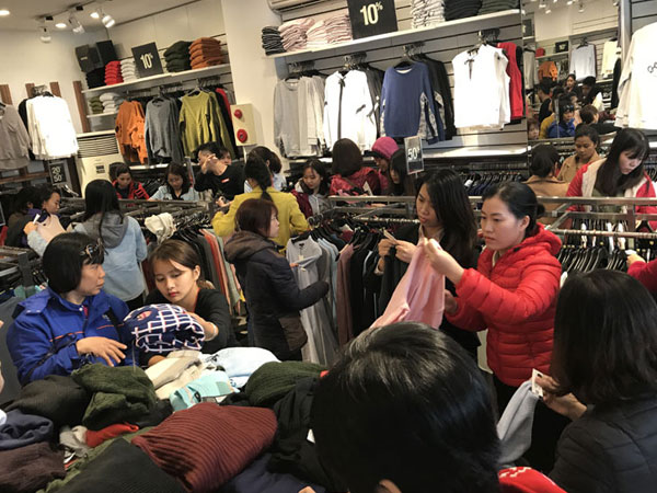 Nỗi ân hận Black Friday: Tiêu tốn ngàn USD rồi khóc ròng thanh lý gấp