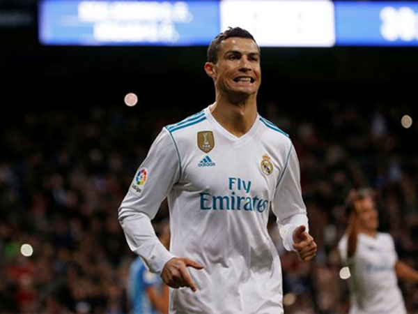 Ronaldo ghi bàn quyết định, Real rút ngắn cách biệt so với Barca