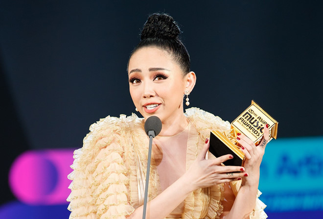 Những câu chuyện gây tranh cãi sau MAMA 2017