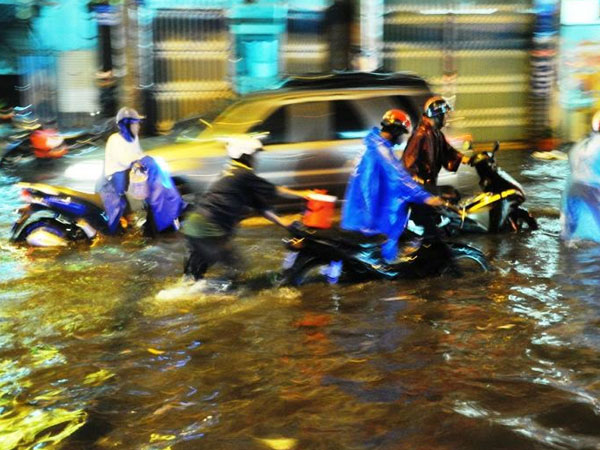 Dự báo thời tiết 27/10: Biển Đông nguy cơ có áp thấp nhiệt đới