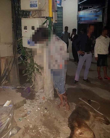 Cẩu tặc bị dân đánh, treo lên cột điện: Gia đình không đến nhận con