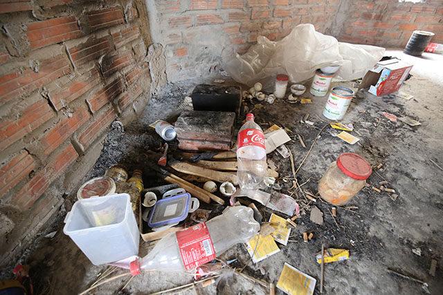 Tập kích hang ổ con nghiện trong căn biệt thự bạc tỉ giữa Thủ đô