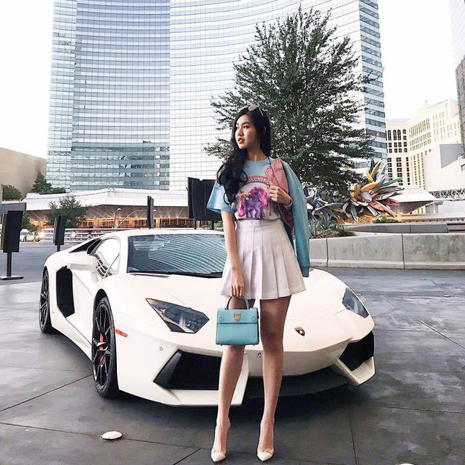 Cuộc sống sang chảnh, xa hoa của 4 cô nàng xinh đẹp trong Hội con nhà giàu Việt Nam Cuộc sống sang chảnh, xa hoa của 4 cô nàng xinh đẹp trong Hội con nhà giàu Việt Nam