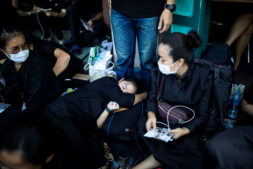 Thái Lan: Biển người màu đen tiễn biệt người cha vĩ đại