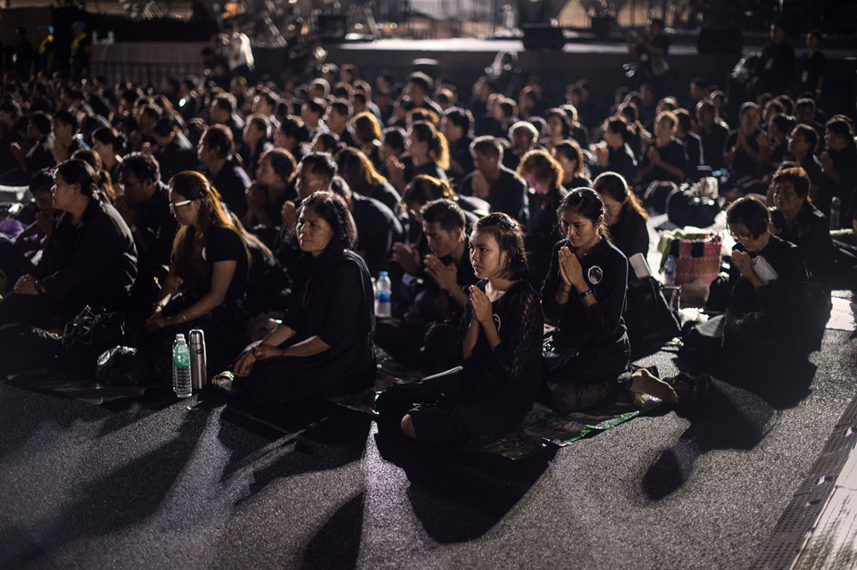 Thái Lan: Biển người màu đen tiễn biệt người cha vĩ đại