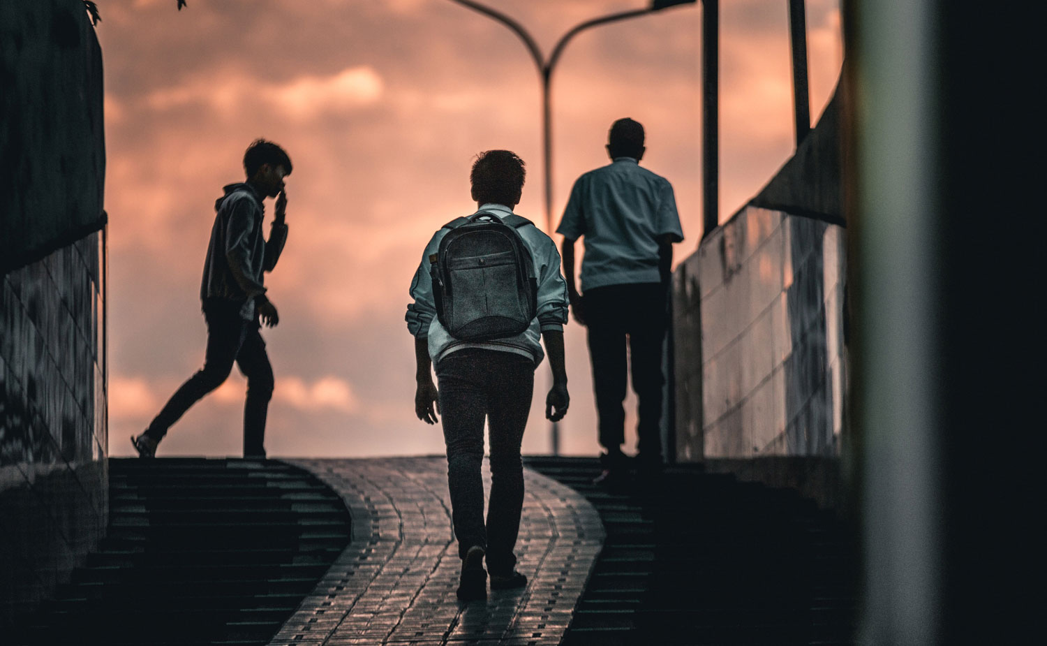 Chùm ảnh: Một nhịp sống Hà Nội thật khác ở phố đi bộ 12 cửa dưới lòng đất trong 10 năm qua