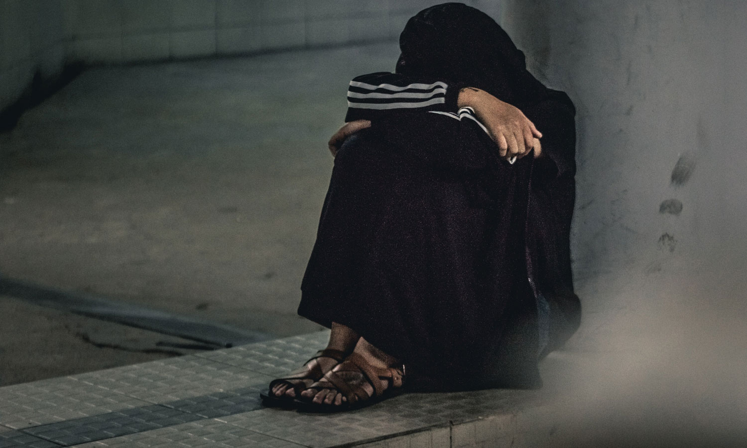 Chùm ảnh: Một nhịp sống Hà Nội thật khác ở phố đi bộ 12 cửa dưới lòng đất trong 10 năm qua