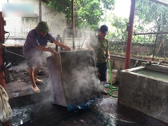 Khaisilk nói chủ yếu thu mua lụa ở làng nghề Nha Xá, người dân nói không