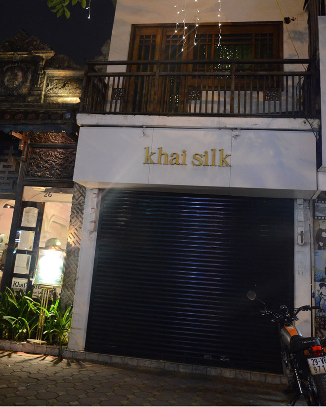 Người đầu tiên phanh phui cửa hàng Khaisilk bán lụa Trung Quốc: Tôi rất sốc và bất bình với việc làm của ông Hoàng Khải