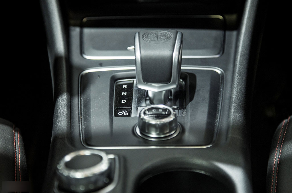 Chi tiết Mercedes GLA 45 AMG giá 2,4 tỷ vừa ra mắt tại VN