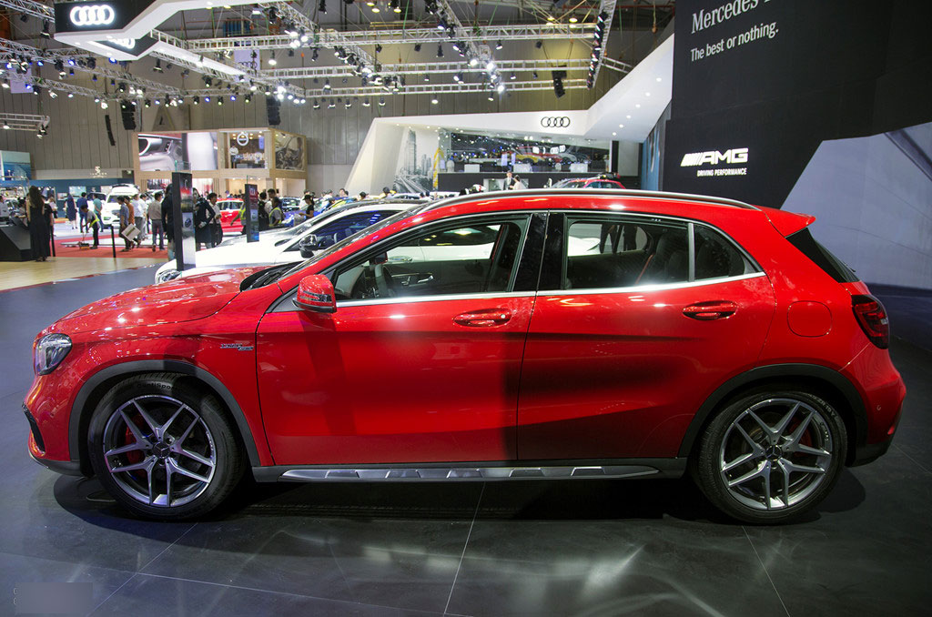 Chi tiết Mercedes GLA 45 AMG giá 2,4 tỷ vừa ra mắt tại VN