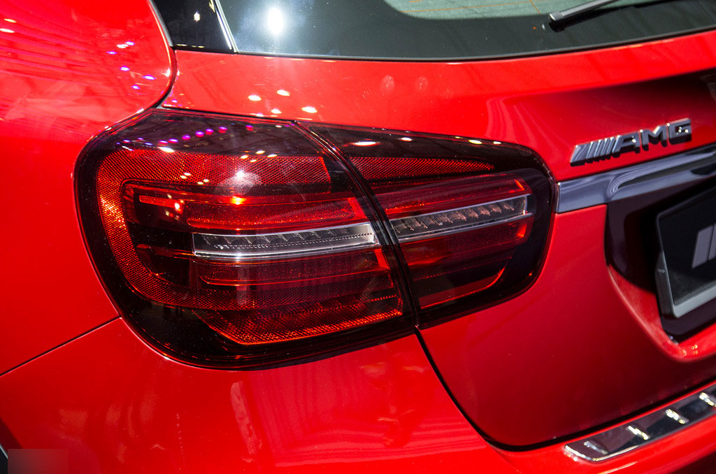 Chi tiết Mercedes GLA 45 AMG giá 2,4 tỷ vừa ra mắt tại VN