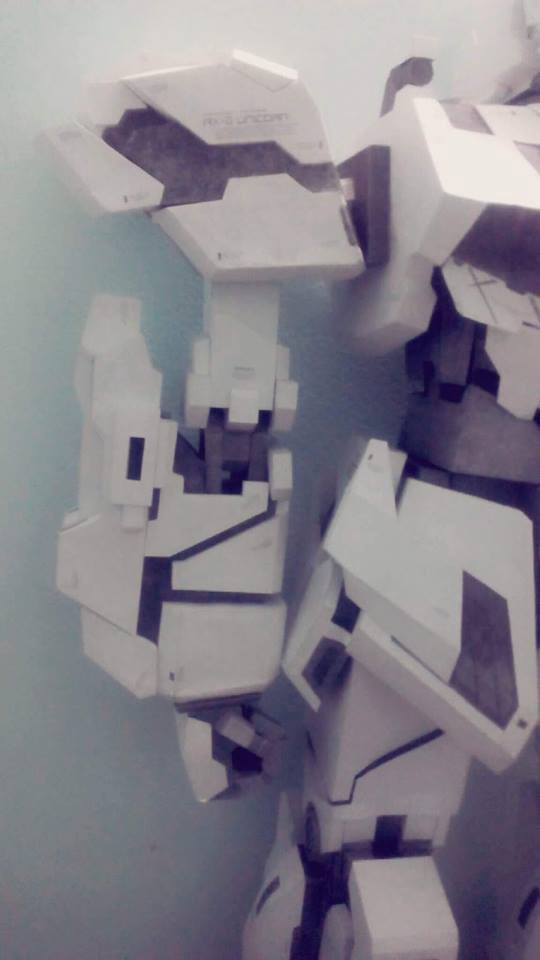 10X Hà thành dùng 500 tờ giấy A4 xếp thành robot khổng lồ