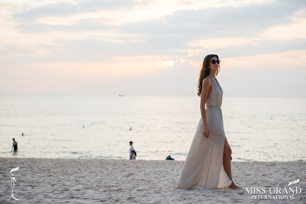 Tân Hoa hậu Hòa bình du lịch Việt Nam sau khi đăng quang