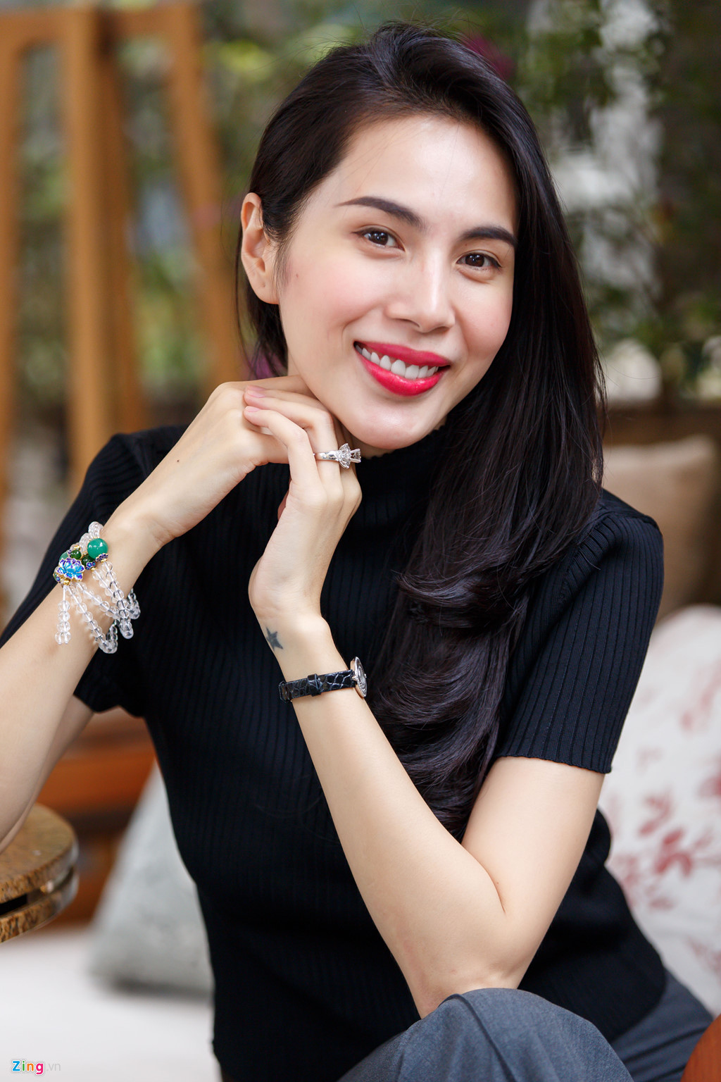 Thủy Tiên: Tôi làm từ thiện còn bị chửi, nói gì đến việc hát bolero