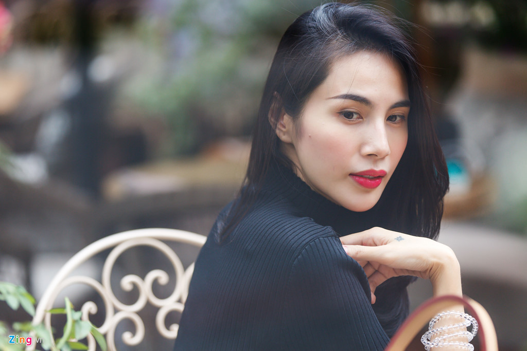 Thủy Tiên: Tôi làm từ thiện còn bị chửi, nói gì đến việc hát bolero