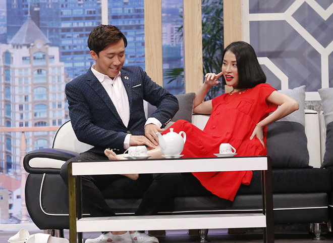 Trấn Thành thân thiết với tình cũ Mai Hồ ở game show