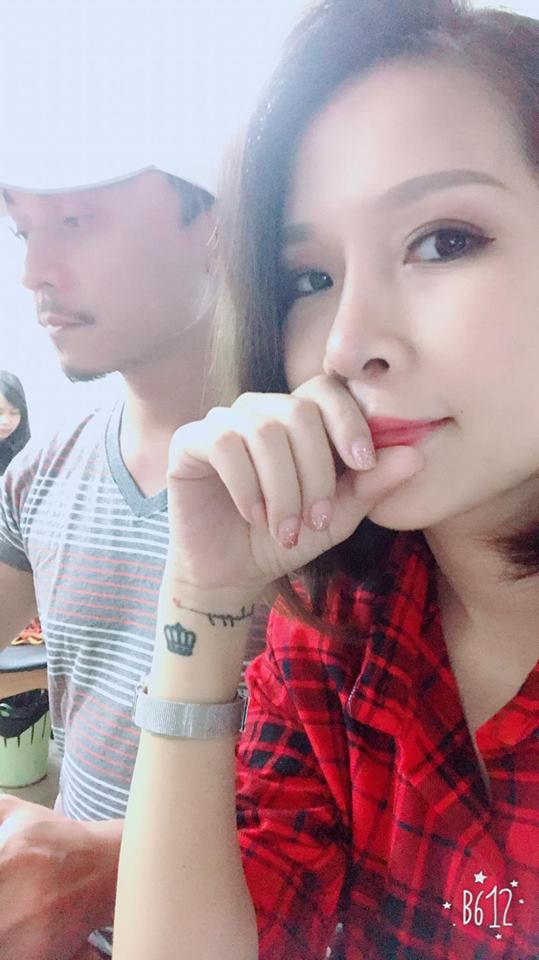 Diễn viên Người phán xử tổ chức ăn hỏi, vợ được khen trẻ trung sành điệu Diễn viên Người phán xử tổ chức ăn hỏi, vợ được khen trẻ trung sành điệu