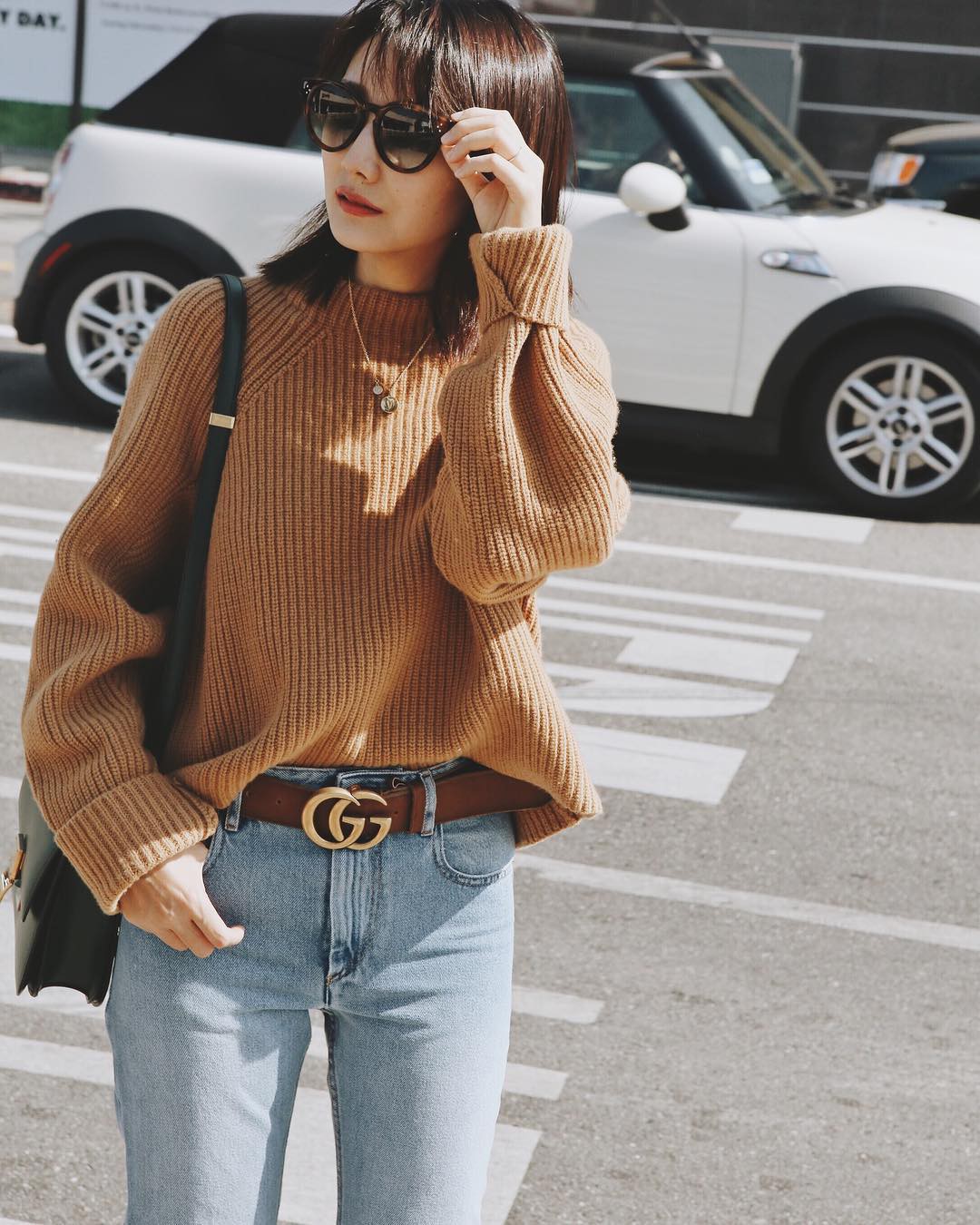 Mua gì cũng được nhưng mùa đông bạn đừng quên mua áo len màu camel Mua gì cũng được nhưng mùa đông bạn đừng quên mua áo len màu camel