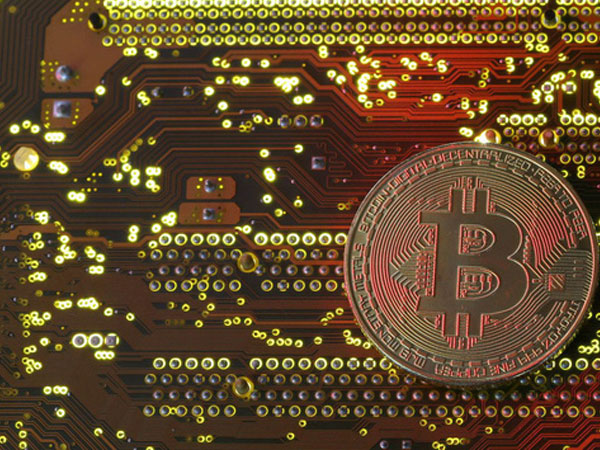 Đồng bitcoin lần đầu vượt mốc 9.000 USD