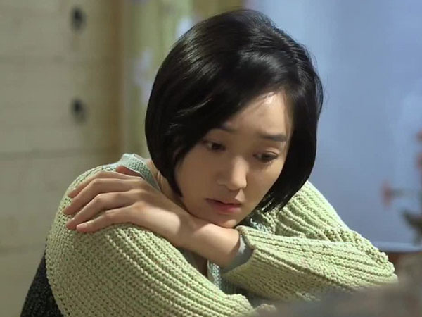 Vợ đau đớn một mình đi bỏ thai, chồng không quan tâm hỏi han còn nói một câu chết điếng