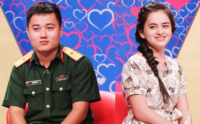Bạn muốn hẹn hò: Cô gái xinh đẹp đòi hôn anh chàng thiếu úy ngay trên sân khấu Bạn muốn hẹn hò: Cô gái xinh đẹp đòi hôn anh chàng thiếu úy ngay trên sân khấu