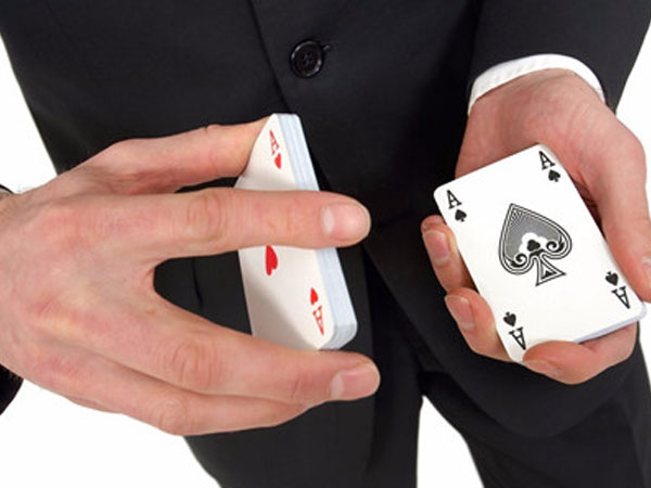 Câu đố thi đấu với kiện tướng cờ vua thử thách dân mạng