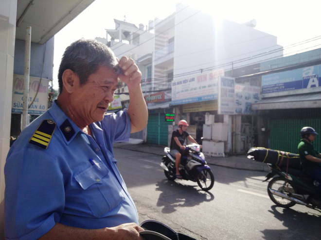 Vụ bé trai 6 tuổi bị bảo vệ tổ dân phố cắt cổ tử vong: Con ơi, con đâu rồi về với ngoại đi mà