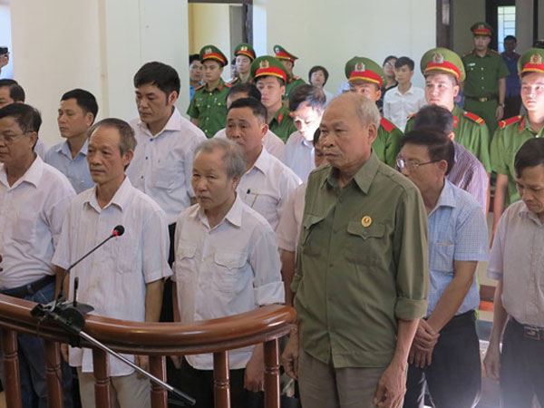 Hoãn xử phúc thẩm 10 cán bộ giao đất sai ở Đồng Tâm