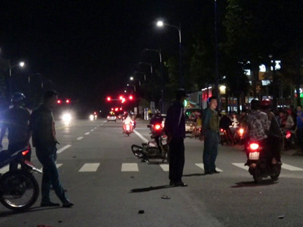 Bỏ chạy sau khi tông chết hai người, ôtô bị truy đuổi