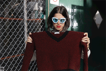 Cánh mày râu ngơ ngác khi chị em biến áo len thành khăn quàng cổ, trang sức ngày lạnh