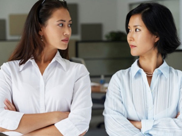 Chỉ vì một câu nói của nàng dâu, mẹ chồng phải cứng họng