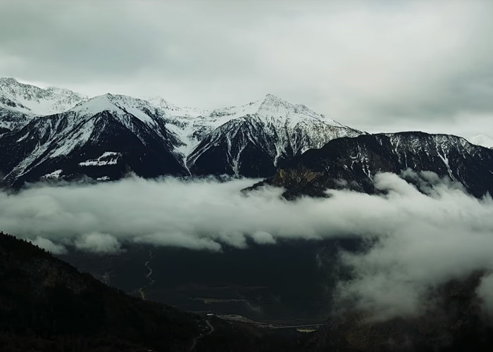 Cận cảnh vẻ đẹp ngôi làng Thụy Sĩ thưởng tiền cho người tới sống