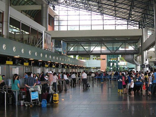 Hành khách mang dụng cụ phát tia lửa điện vào sân bay Nội Bài