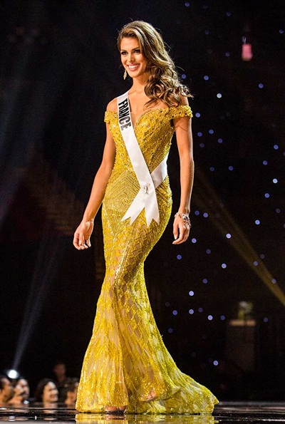 Loạt mỹ nhân quốc tế tỏa sáng với váy áo của nhà thiết kế Việt