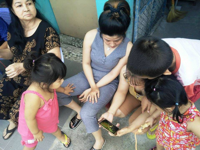 Người dân xung quanh trường Mầm Xanh: Trước tôi gởi con thấy bị chảy máu mũi, gãy tay, tôi sợ quá gởi đi nơi khác