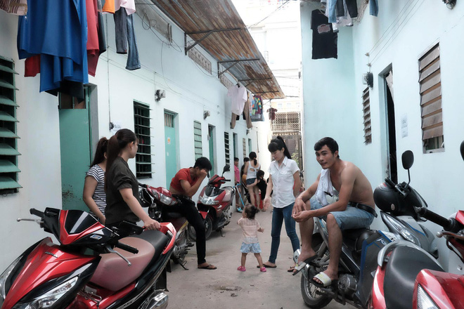 Người dân xung quanh trường Mầm Xanh: Trước tôi gởi con thấy bị chảy máu mũi, gãy tay, tôi sợ quá gởi đi nơi khác