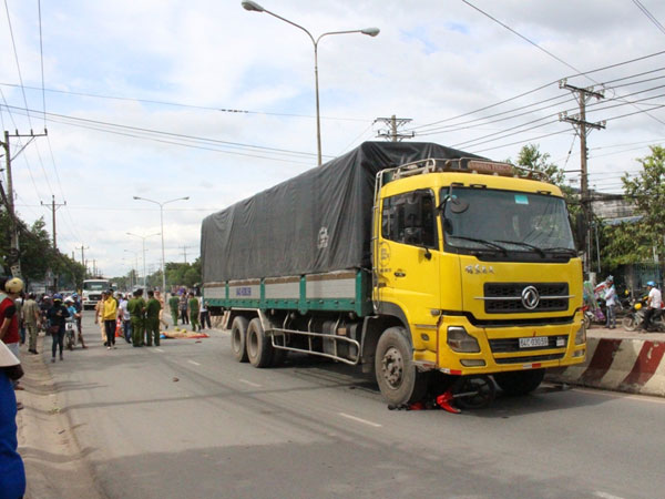 Hai anh em ruột chết tức tưởi trên đường đi học về