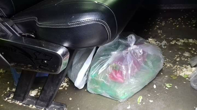 Vì cốc trà sữa để quên trên xe, tài xế và khách nhắn tin chửi nhau thậm tệ