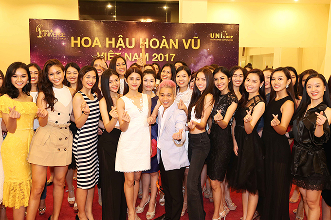 Thí sinh Hoa hậu Hoàn vũ Việt Nam tập trung ở Nha Trang để thi bán kết