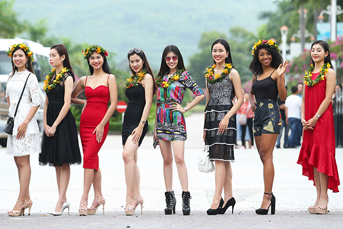 Thí sinh Hoa hậu Hoàn vũ Việt Nam tập trung ở Nha Trang để thi bán kết