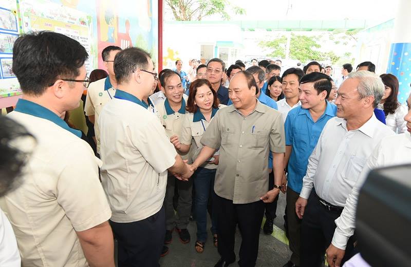 Món quà đặc biệt công nhân tặng Thủ tướng