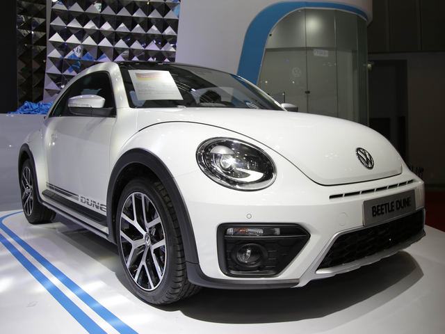 Volkswagen Beetle Dune giá 1,469 tỷ đồng ở Việt Nam