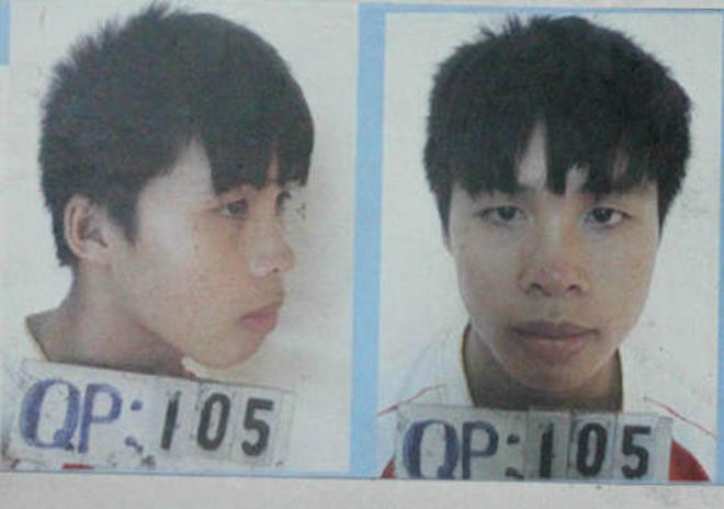 Nam sinh lớp 11 chích điện nhân viên cây xăng để cướp iPhone